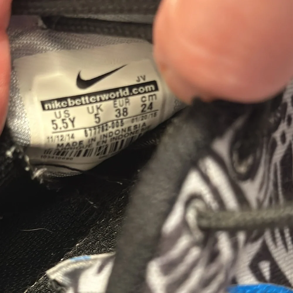 Nike 'Roshe Run' Sneaker, Size 5.5 Y